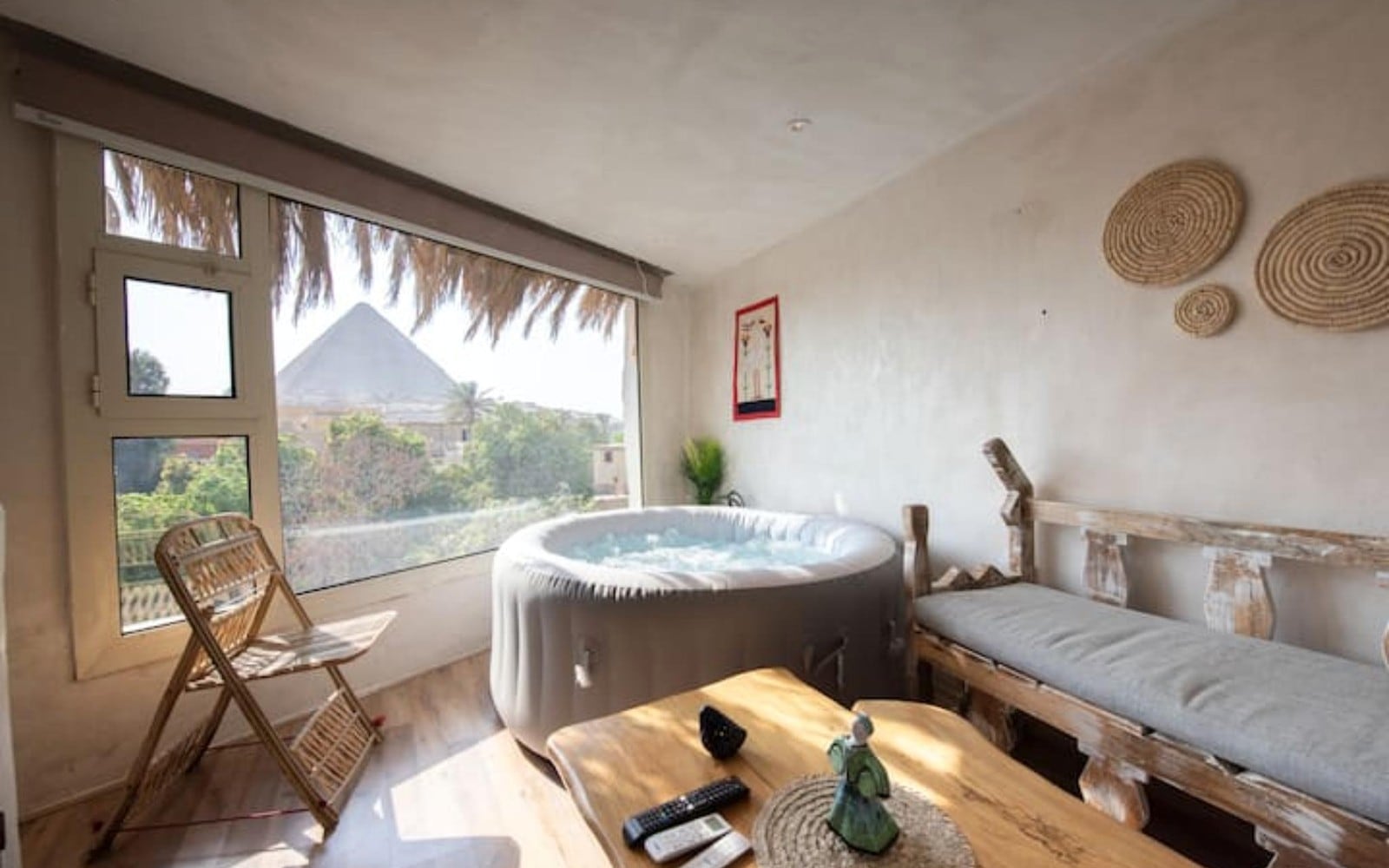 Elegant Duplex mit Pyramidenblick